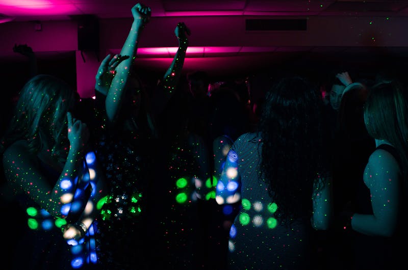 pexels-trinitykubassek-342520